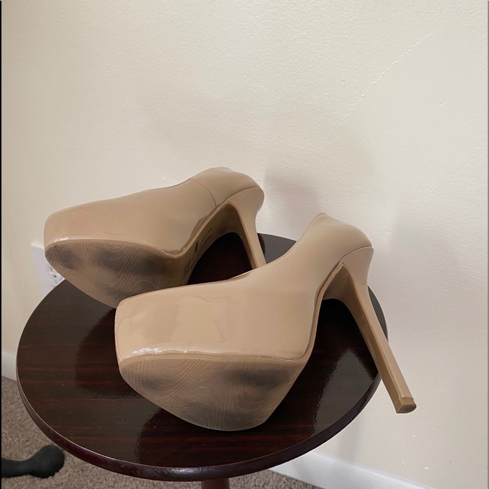 Heels - Picture 3 of 6